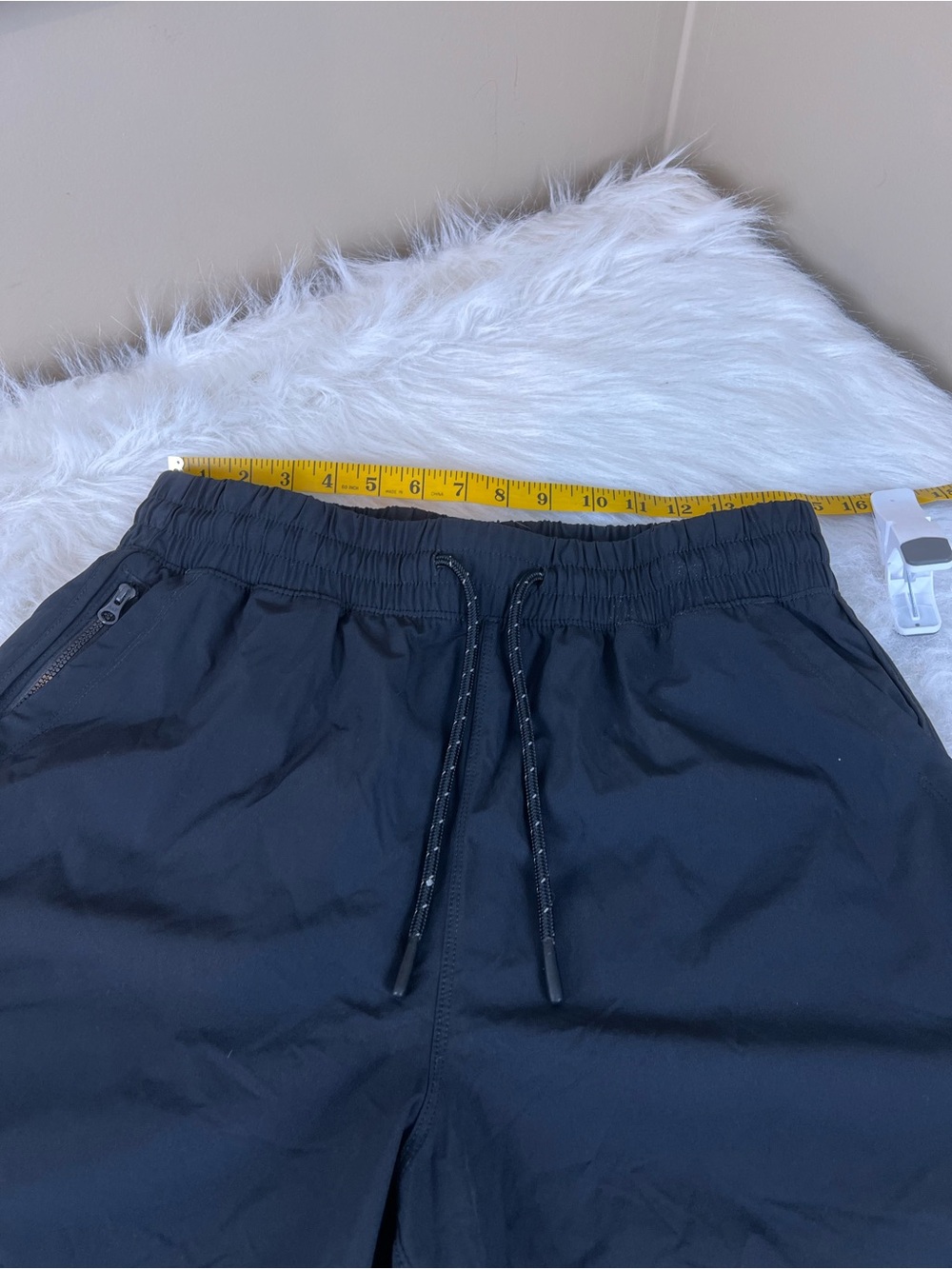 Abercrombie and Fitch Men's Black Nylon Shorts Baggies medium - Picture 8 of 13